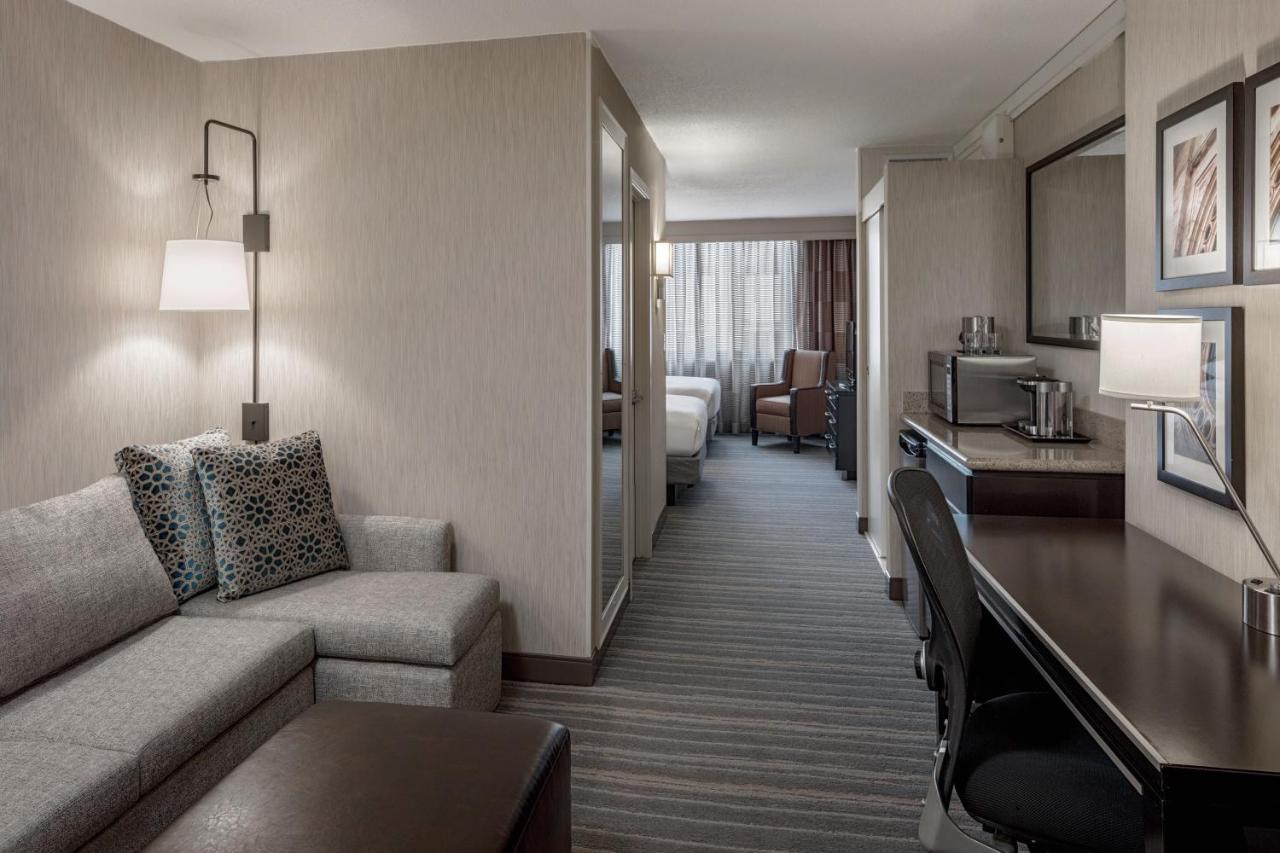 Doubletree Suites By Hilton Minneapolis Downtown Exterior foto