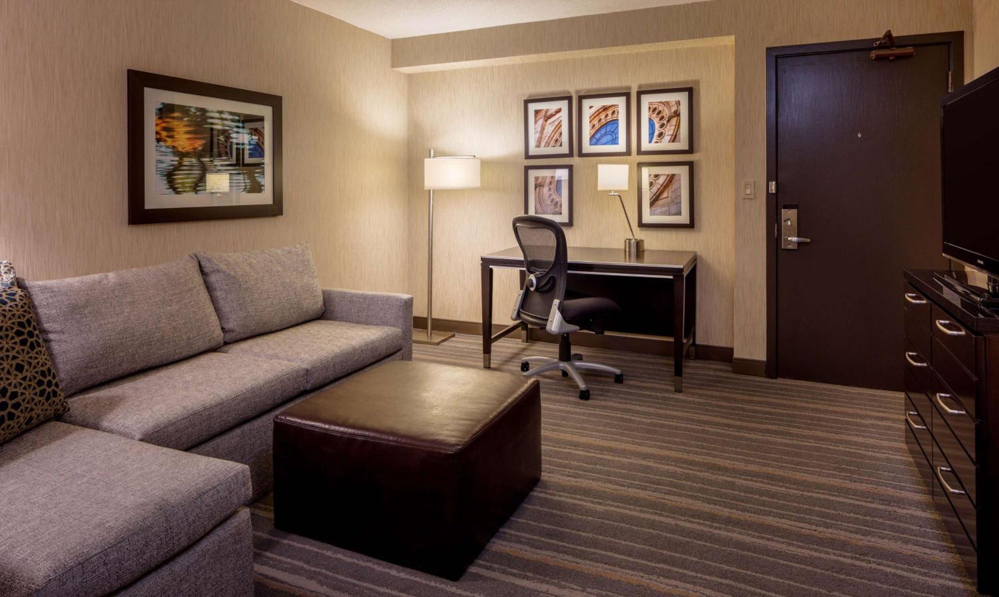 Doubletree Suites By Hilton Minneapolis Downtown Exterior foto