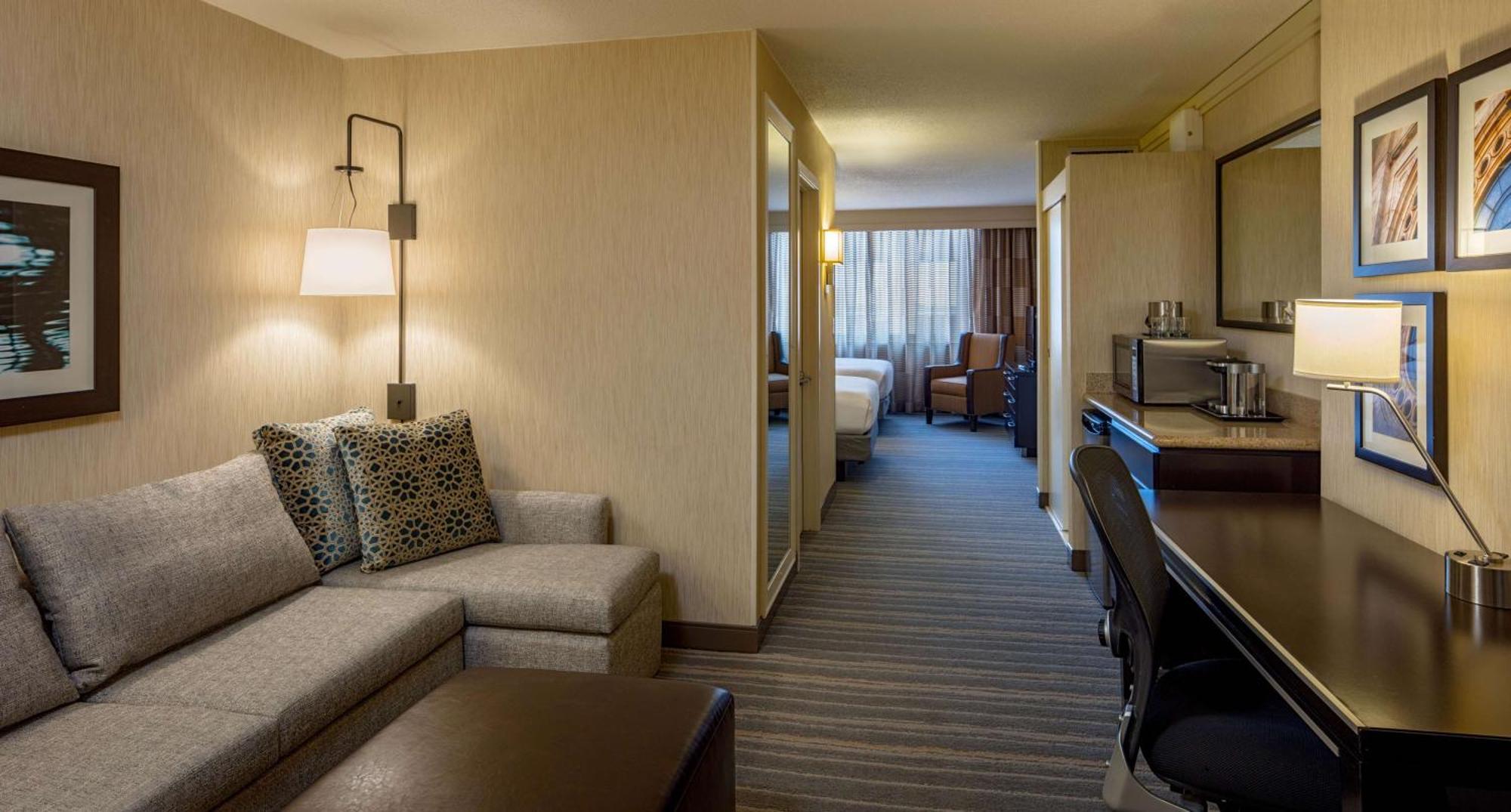 Doubletree Suites By Hilton Minneapolis Downtown Exterior foto