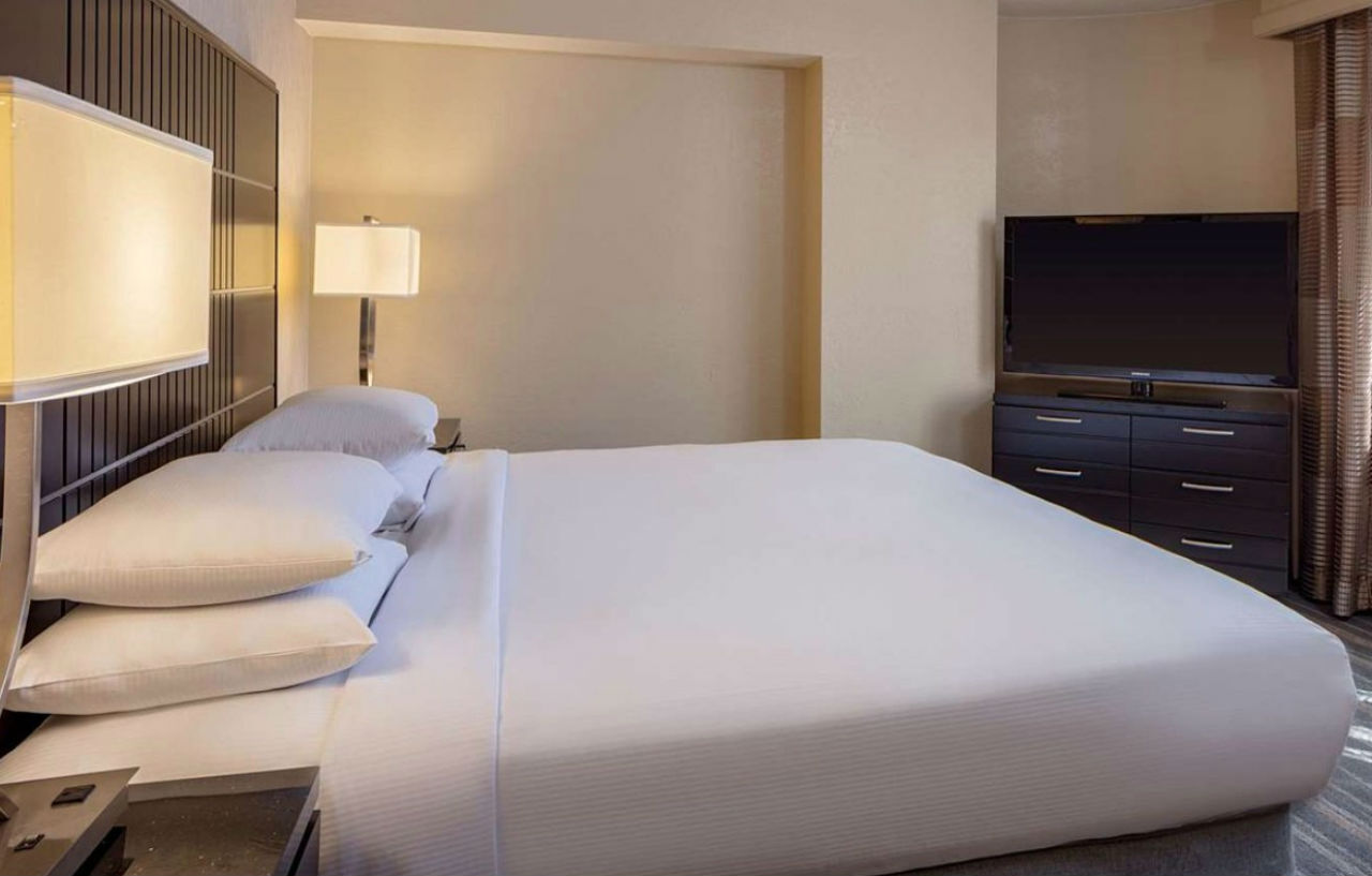 Doubletree Suites By Hilton Minneapolis Downtown Exterior foto